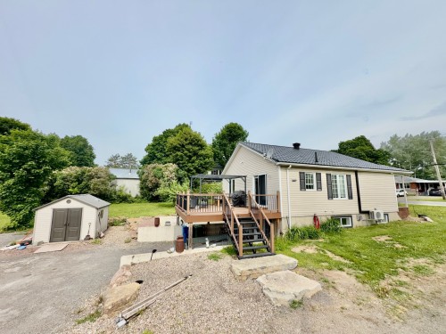 Balcon - 213 Route Du Canton, Brownsburg-Chatham, QC - Outdoor