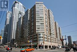 1903 - 717 BAY STREET Toronto, ON M5G 2J9