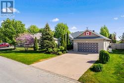 478 BLUEWATER DRIVE  Saugeen Shores, ON N0H 2C1