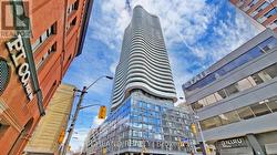 4202 - 403 CHURCH STREET Toronto, ON M4Y 0C9