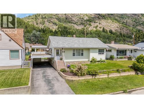 3311 Dahlia Crescent  Trail, BC V1R 2Y1