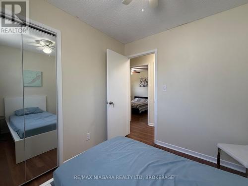 Upper - 27 Nottingham Court, Welland (N. Welland), ON 