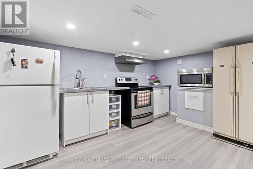 4 Tanner Circle, St. Catharines (Lakeshore), ON 