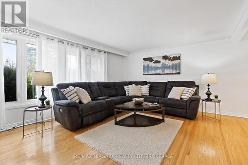 4 Tanner Circle, St. Catharines (Lakeshore), ON 