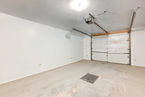 Garage - 9865 Rue Riverin, Brossard, QC 