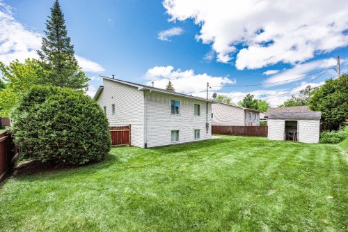 Courtyard - 248 Av. De La Colline, Gatineau (Aylmer), QC 