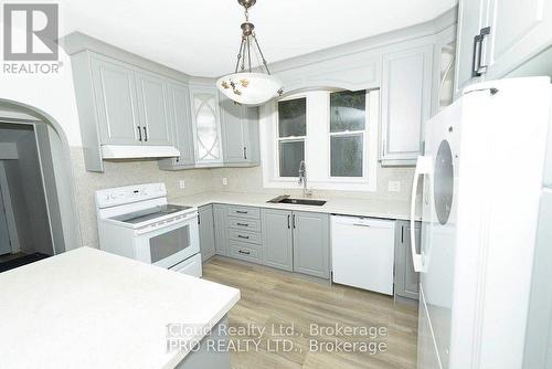 81 FLORENCE AVENUE  Kitchener, ON N2A 2K9
