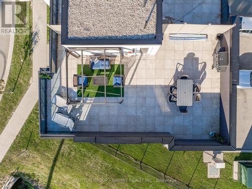 2 Concord Place, Grimsby, ON 