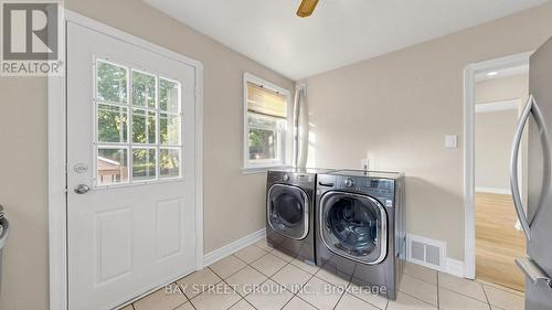Main floor kitchen - 26 Innismore Crescent E, Toronto, ON 