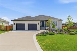 14 CLERIHEW CR Oak Bluff, MB R4G 0C8