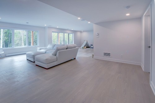Family Room - 2070 Rue Jackrabbit, Sainte-Adèle, QC 