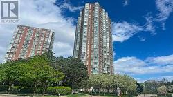 2502 - 5 CONCORDE PLACE Toronto, ON M3C 3M8
