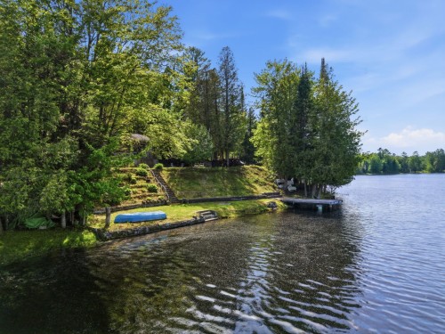 Bord de l'eau - 135 Ch. Laporte, Val-Des-Bois, QC 
