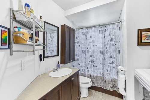 Salle de bains - 1  - 1B Rue Ouellette, Saint-Constant, QC 