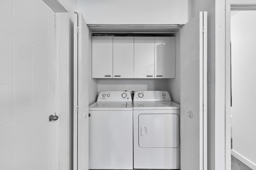 Salle de lavage - 1  - 1B Rue Ouellette, Saint-Constant, QC 