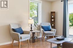 Lot's of natural light - 
