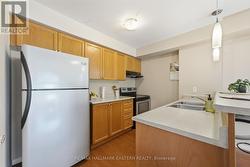 Lot's of cupboard space - 