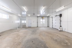 Garage - 