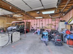 Garage - 