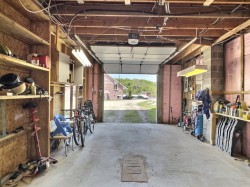 Garage - 