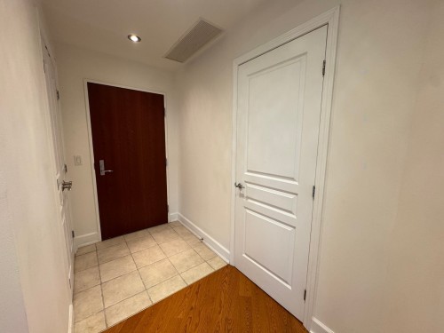 Hall d'entrée/Vestibule - 2103-200 Av. Des Sommets, Montréal (Verdun/Île-Des-Soeurs), QC 
