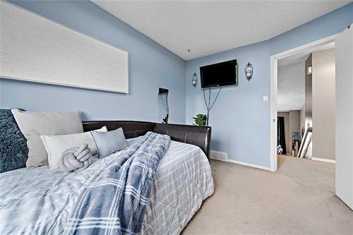 39 Birch Grv, Winnipeg, MB 