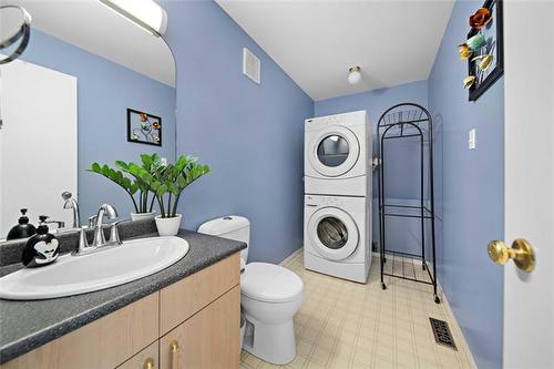 39 Birch Grv, Winnipeg, MB 