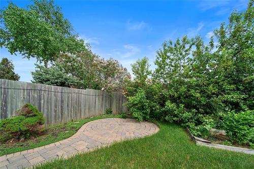 39 Birch Grv, Winnipeg, MB 