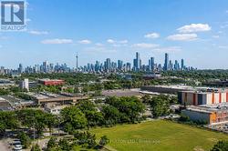 1510 - 35 BRIAN PECK CRESCENT Toronto, ON M4G 0A5