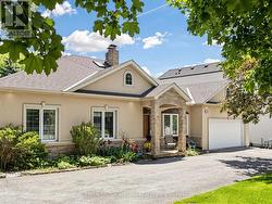3 RAYMOND DRIVE  Vaughan, ON L4J 2E5