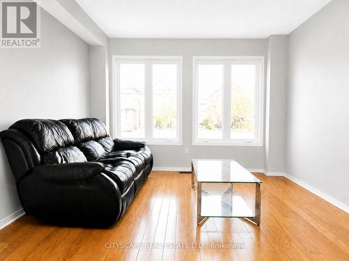 29 Centrepark Drive, Toronto, ON 