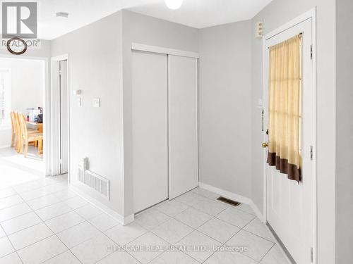 29 Centrepark Drive, Toronto, ON 
