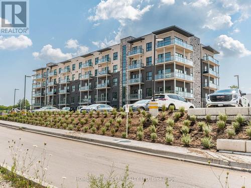 T2 - 1101 LACKNER PLACE  Kitchener, ON N2A 0L3