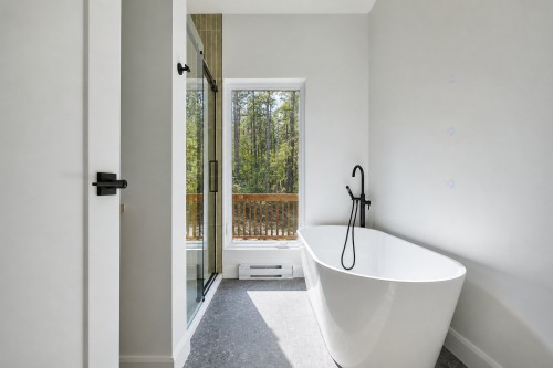 Salle de bains attenante à la CCP - 189 Ch. Du Lac-Baribeau, Saint-Donat, QC 