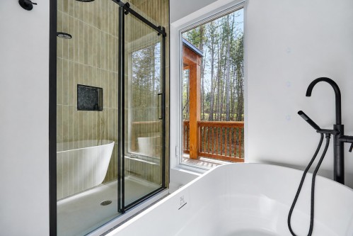 Salle de bains attenante à la CCP - 189 Ch. Du Lac-Baribeau, Saint-Donat, QC 