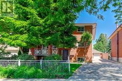 38 JELLICOE AVENUE Toronto, ON M8W 1W1