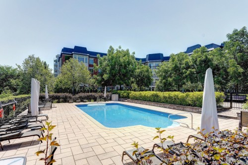 Pool - 208-4455 Rue Des Francs-Bourgeois, Boisbriand, QC 
