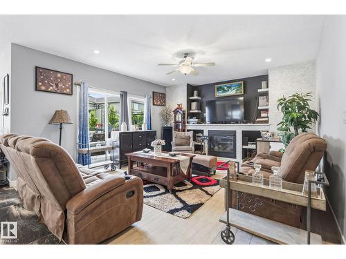 3808 Triomphe Bv, Beaumont, AB 