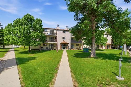 203 11 Burland Avenue, Winnipeg, MB 
