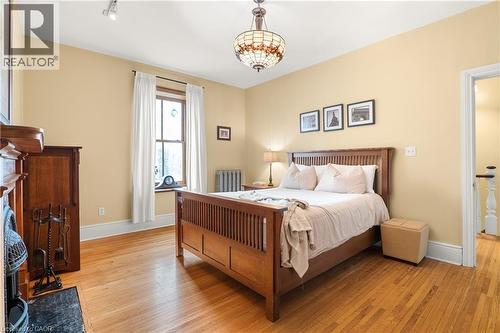 19 London Road E, Guelph, ON 
