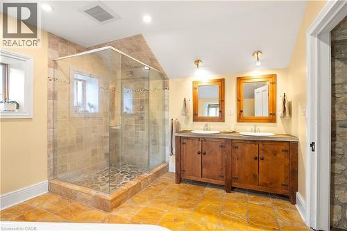 19 London Road E, Guelph, ON 