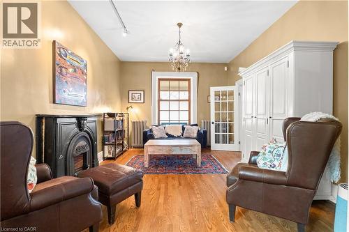 19 London Road E, Guelph, ON 