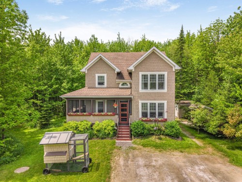439 Rue Alvin-C.-Mitson  Magog, QC J1X 0B5
