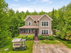 439 Rue Alvin-C.-Mitson Magog, QC J1X 0B5