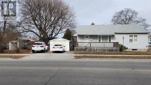 614 CONFEDERATION STREET  Sarnia, ON N7T 2C5