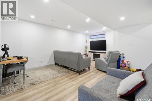 111 2Nd Street E, Saskatoon, SK 