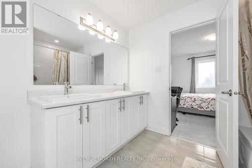 219 Reisling Way, Ottawa, ON 