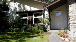 #28-278 Island Hwy View Royal, BC V9B 1G5