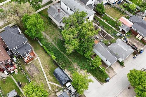 464 Arlington St, Winnipeg, MB 