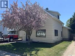 408 4th AVENUE E Biggar, SK S0K 0M0